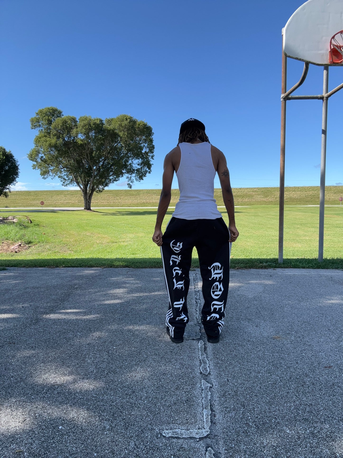 ENGLISH SWEATPANTS